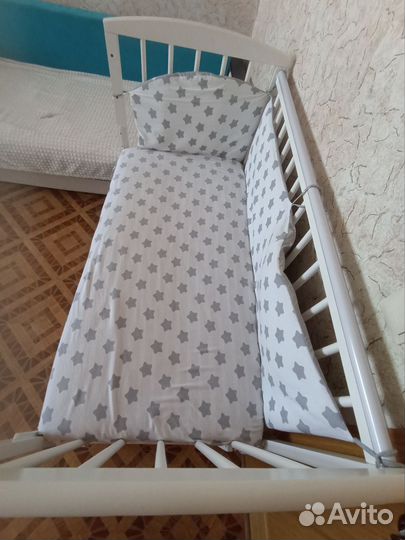 Детская кроватка от 0 до 3 лет с маятником