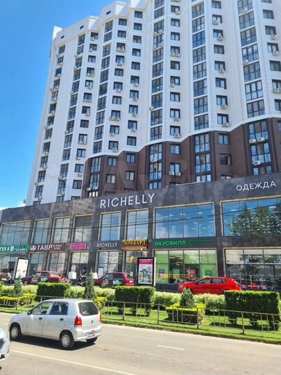 2-к. квартира, 70 м², 4/16 эт.