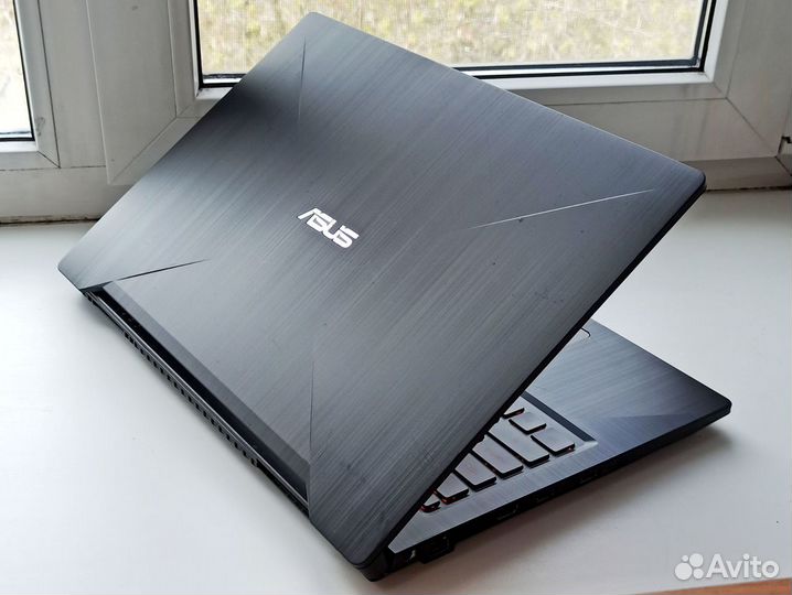 Игровой asus FX503V / i7 7700 / GTX 1060