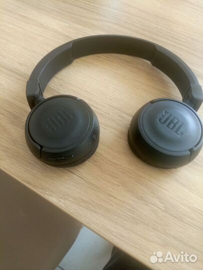 Беспроводные наушники JBL T450BT