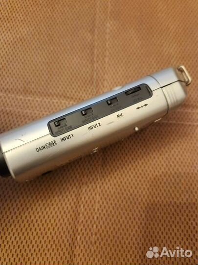 Цифровой рекордер Zoom H4