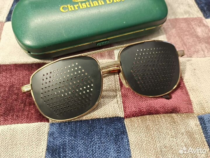 Очки тренажеры перфорационные