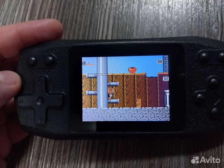 Портативная игровая консоль