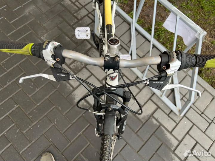 М.26375 Univega Terreno 330