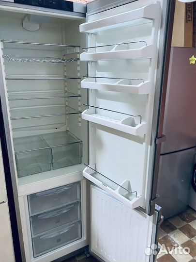 Холодильник Liebherr