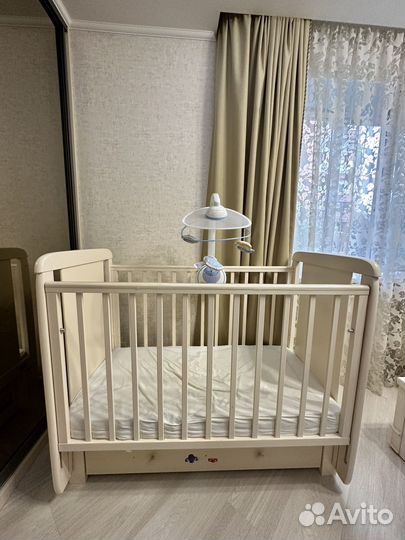 Детская кровать с Электронным мобилем Chicco