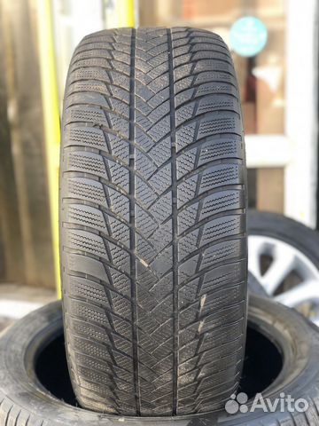 Bridgestone Blizzak LM-001 285/45 R21 113V