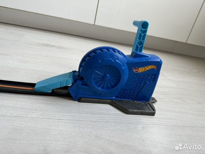 Пусковое устройство для трека HotWheels