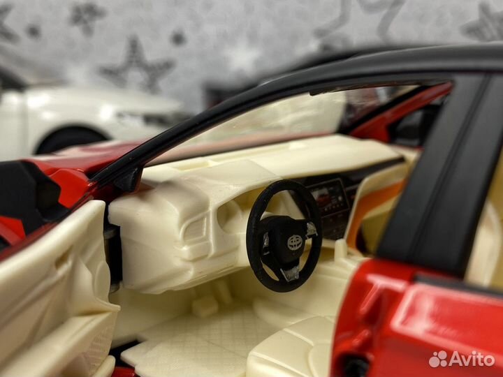 Машинка Toyota Camry 70 1:24/ Камри 3.5