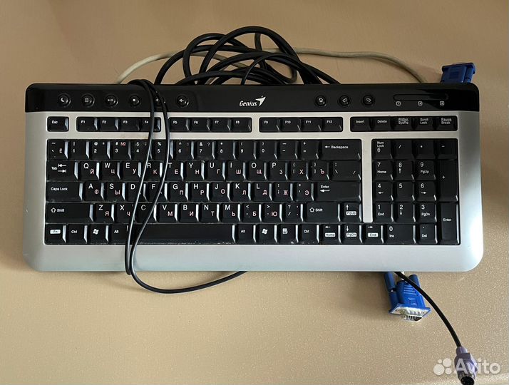 Монитор Acer и клавиатура