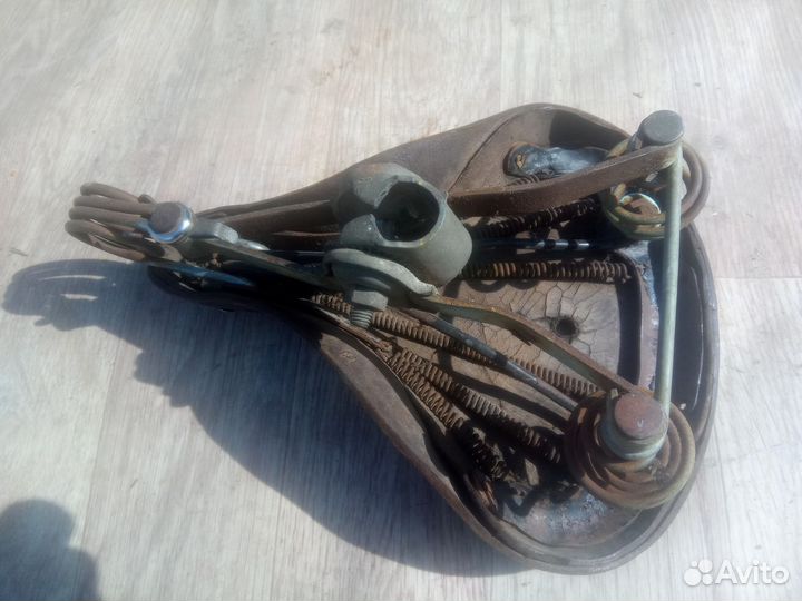 Седло для велосипеда кожаное СССР