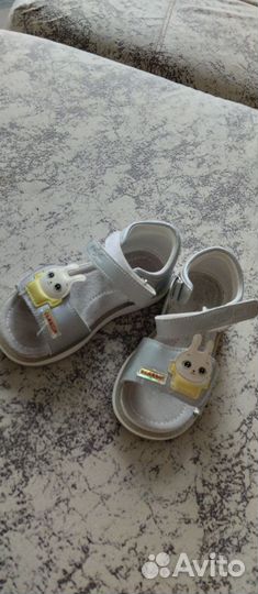 Сандали на девочку 27