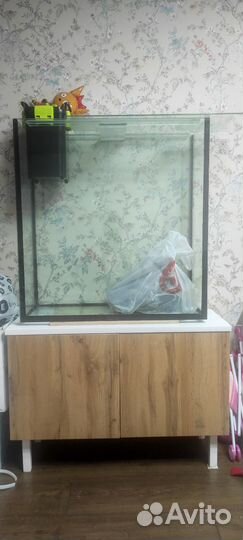 Аквариум с тумбой