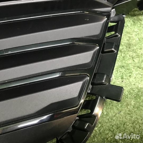 Решетка переднего бампера Бмв Х7 G07 (2019-2022)