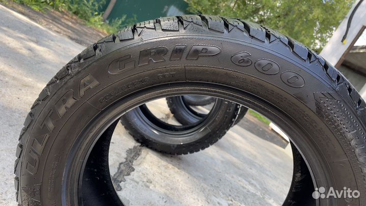 Goodyear Ultragrip 600 205/60 R16 96T
