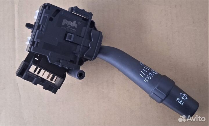 Переключатель подрулевой правый LF solano