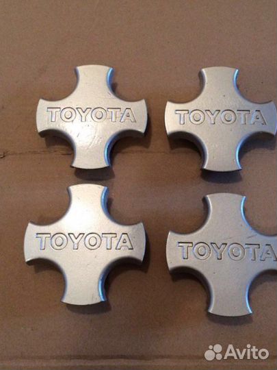 Колпак колеса Toyota Cresta GX71