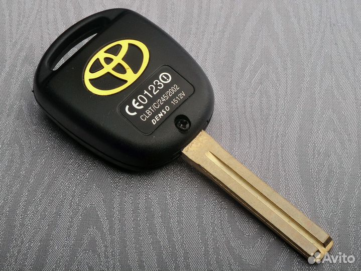 Ключ зажигания Toyota Land Cruiser 100