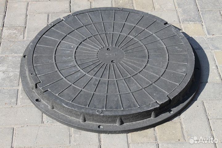 Люк полимерно-песчаный садовый легкий H50(Н90)