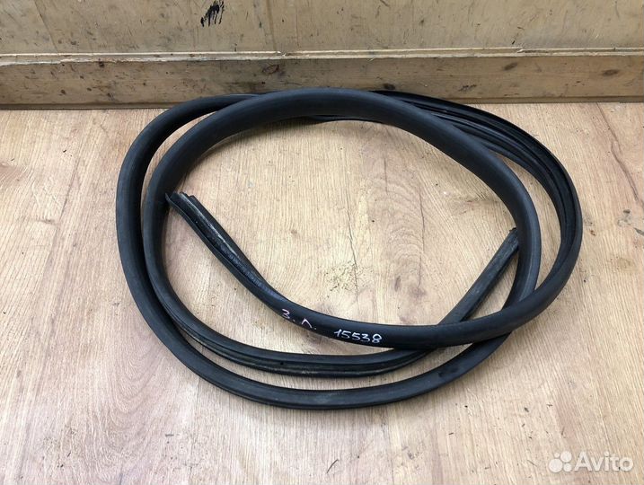 Уплотнитель дверного проёма Renault Sandero 2014+