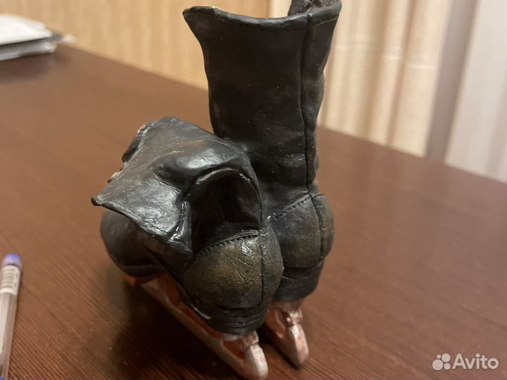 Лебедь, фигурные коньки