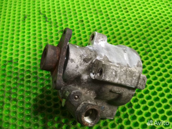 Насос гидроусилителя руля Renault Traffic