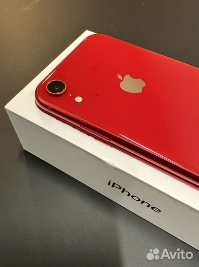 iPhone XR 64gb red