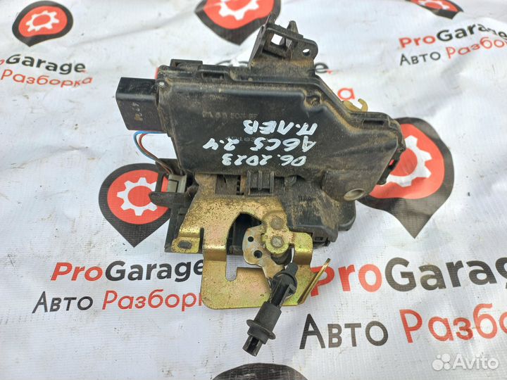 Замок двери передней левой Audi A6 C5 Ауди А6 Ц5