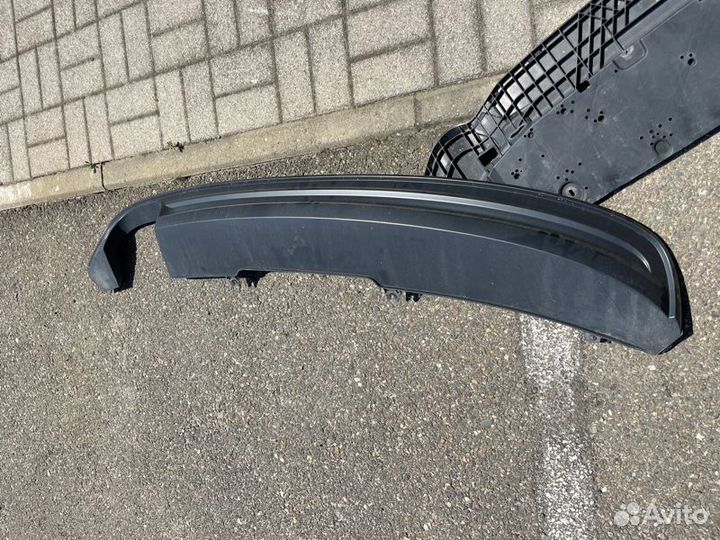 Юбка бампера задняя Audi A4