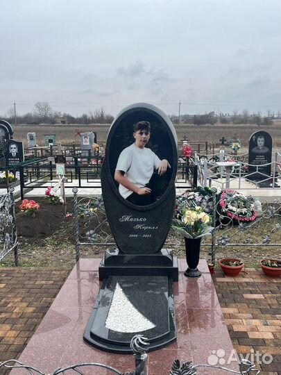 Памятники от производителя