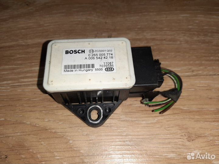 Датчик ускорения Mercedes-Benz Sprinter W906