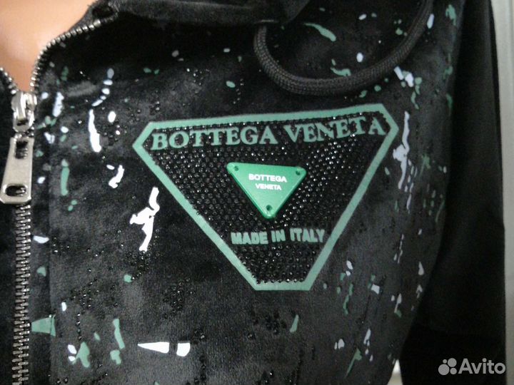 Спортивный костюм женский 42-46,новый Италия