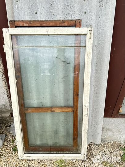 Деревянные оконные рамы со стеклом бу