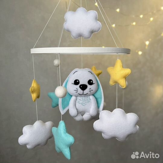 Музыкальный мобиль «Год зайчика»