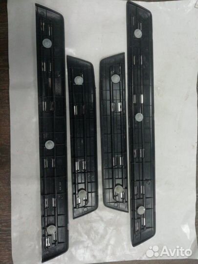 Накладка на порог Toyota Camry ACV51 2015