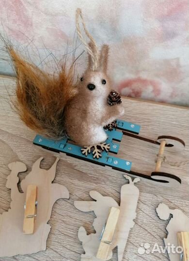 Новогодние елочные игрушки, новые