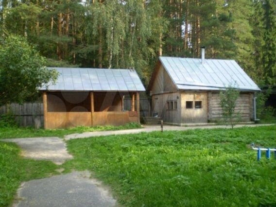 Таунхаус 892,2 м² на участке 37 сот.