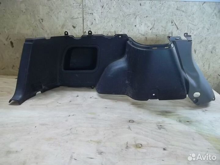 Обшивка багажника боковая Subaru Forester SG5 2006