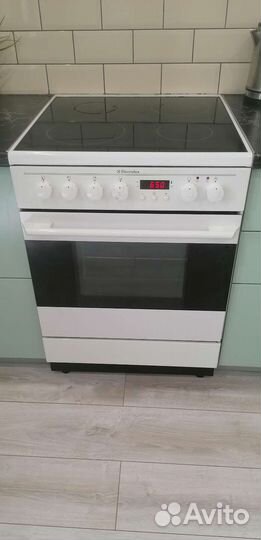 Плита электрическая стеклокерамика electrolux