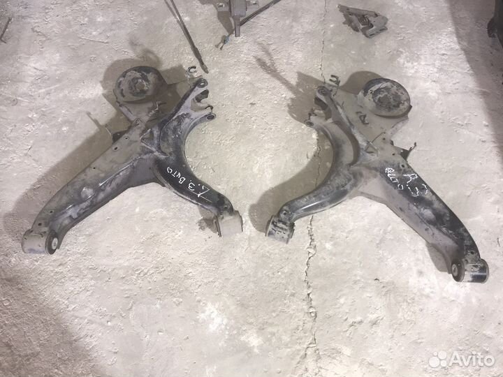 Нижний рычаг задней подвески Мерседес Вито 447