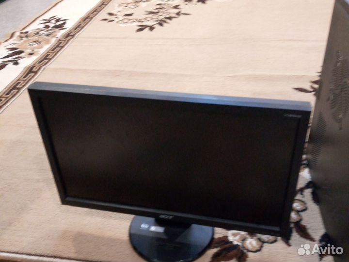 Компьютер с монитором