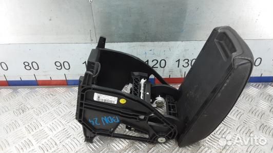 Подлокотник центральный skoda octavia A7 (BDN24IX0