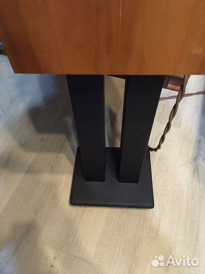 Стойки для акустики Target HR-60