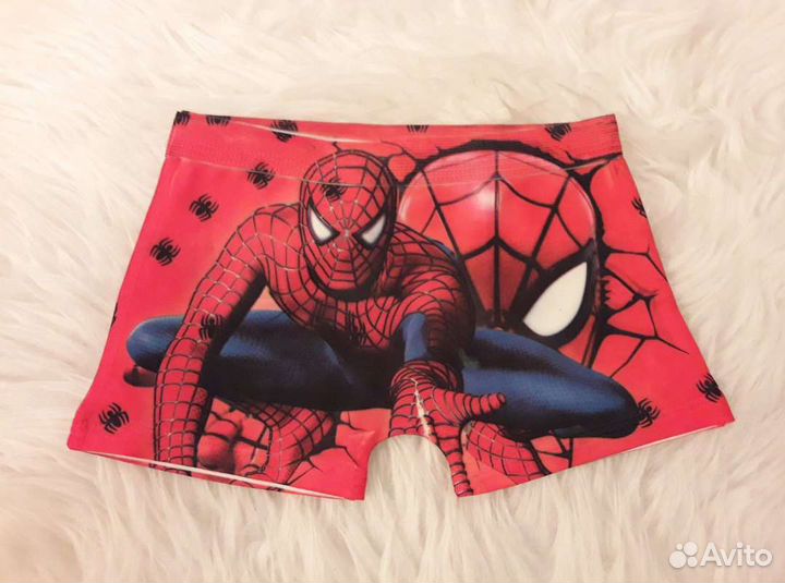 Купальные костюмы и плавки