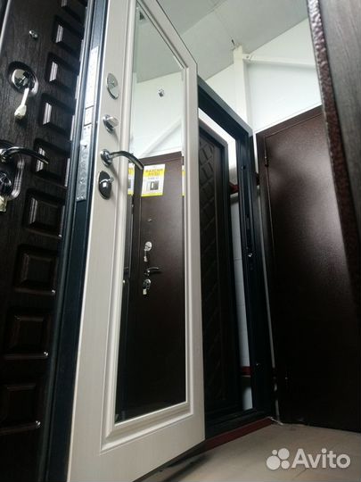 Входная дверь 7,5 см Гарда Серебро Зеркало