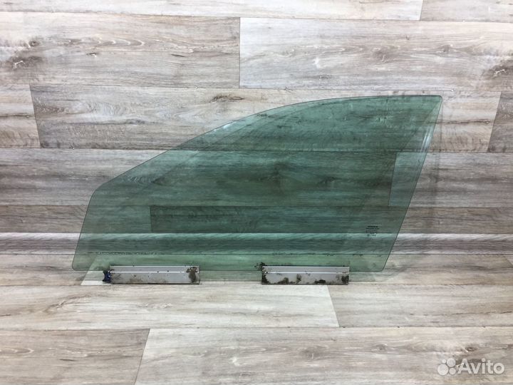 Стекло переднее левое Volvo S80 (98-06) Вольво с80