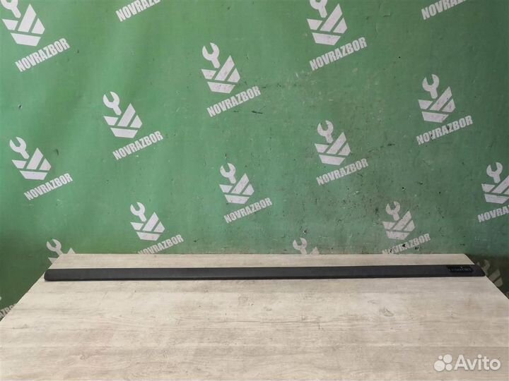 Молдинг передней правой двери Опель Астра Джи 98