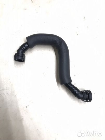 Шланг вентиляции 06J103221 Passat B7