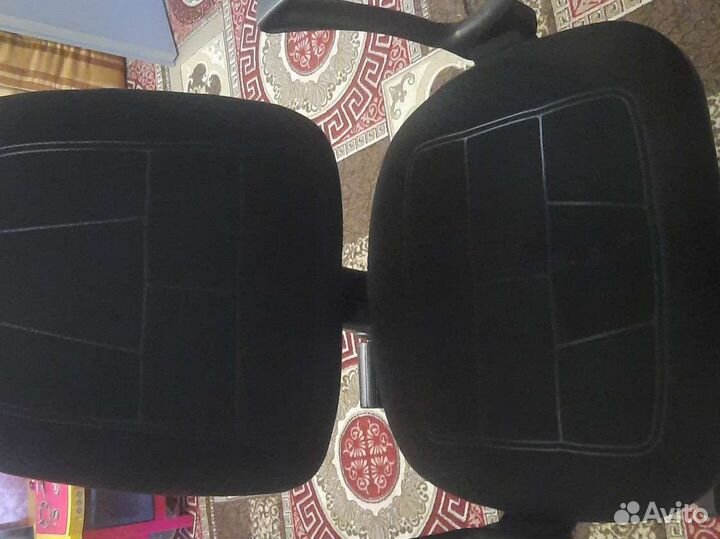 Компьютерное кресло