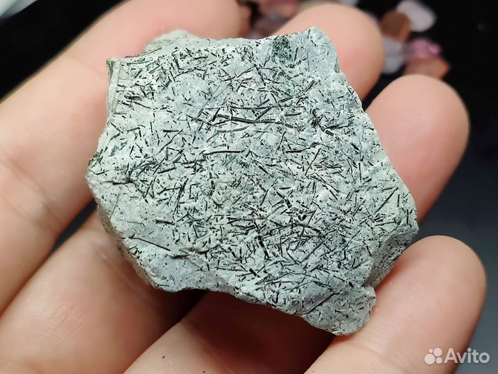 Турмалин шерл в сланце, Средний Урал